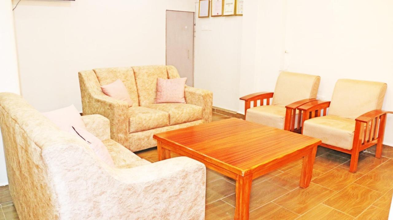 Royal Prince Hotel, Meru Luaran gambar